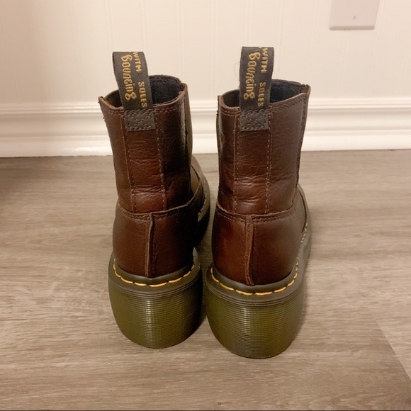 SOLD Dr. Martens Brown Chelsea Boots Size 7 - Picture 4 of 5